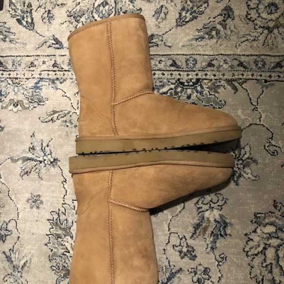 UGG Classic Short II Chestnut Women’s Boots - Picture 13 of 15